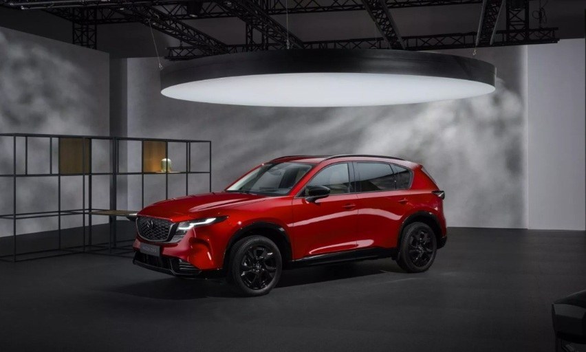 Kinh nghiệm chăm sóc Mazda CX-5: bảo dưỡng định kỳ và vệ sinh tại nhà 21 Kinh nghiệm chăm sóc Mazda CX-5: bảo dưỡng định kỳ và vệ sinh tại nhà Mazda CX-5 tại sự kiện ra mắt — cần chăm sóc ngoại thất và cảm biến đúng cách
