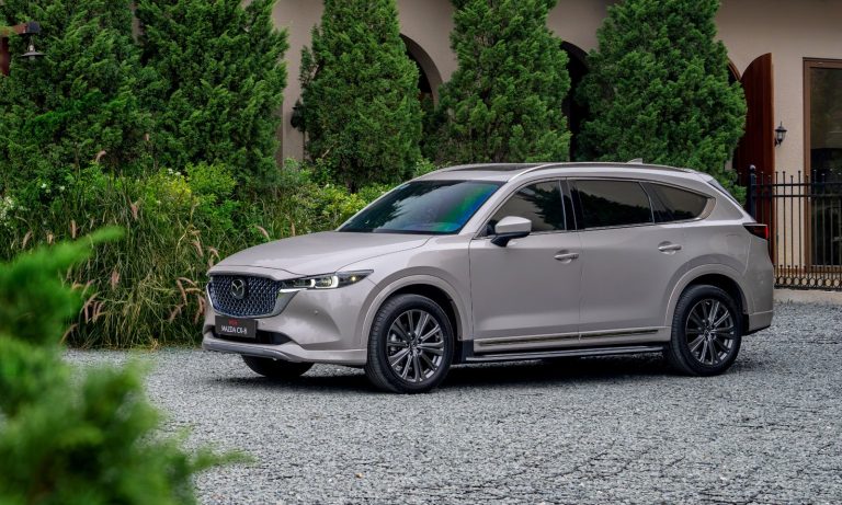 So sánh Mazda CX-5 và Mazda CX-8: nên chọn SUV 5 chỗ hay 7 chỗ?